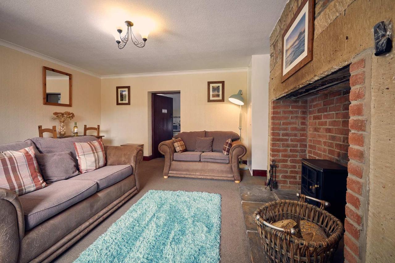 Host & Stay - Rose Cottage Bamburgh Eksteriør bilde